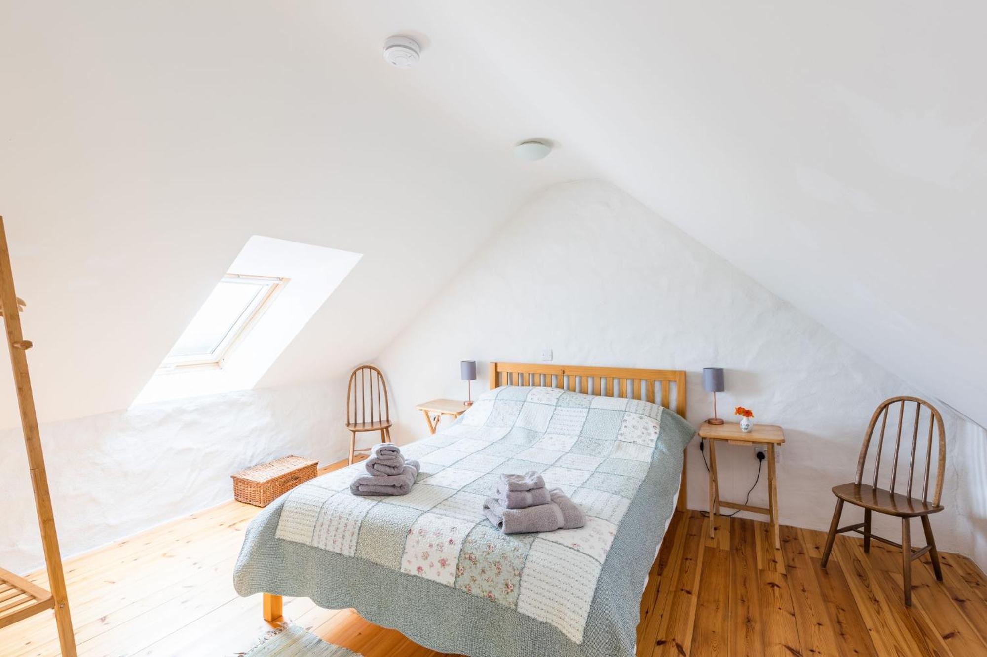 The Workshop- Eco Cottage By The Coastal Path Goodwick Exterior photo